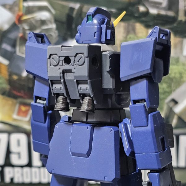 ようやくガンプラ完成品UPできそうです。 写真の後ろ姿でもほぼほぼ完成なんですが、HGUC陸戦型ガンダムをティターンズカラーで作ってます。 ゲート後処理や合わせ目消しもほとんどしてないです。ただ塗っただけ…。笑 制作中の写真も全くないんですが、完成品をUPするぞ〜という自分のモチベーションのために制作途中とさせてください。 設定などをしっかり考えてから、完成後UPします。