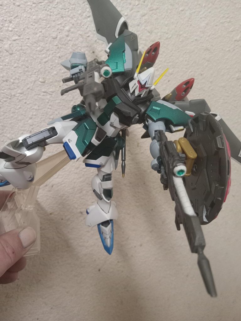 ギャンを塗り直すつもりです。両方塗り直して、似たような配色にしようかな