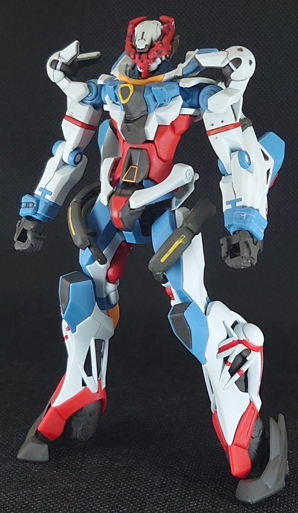 今年最新作ってことで、ガンダム最新作のジークアクスをチョイス。久しぶりの制作ってことで最新作なら作りやすいと思ったが、思ったよりパーツが細かい、意外と色が足らないというね(gundam-kao5)