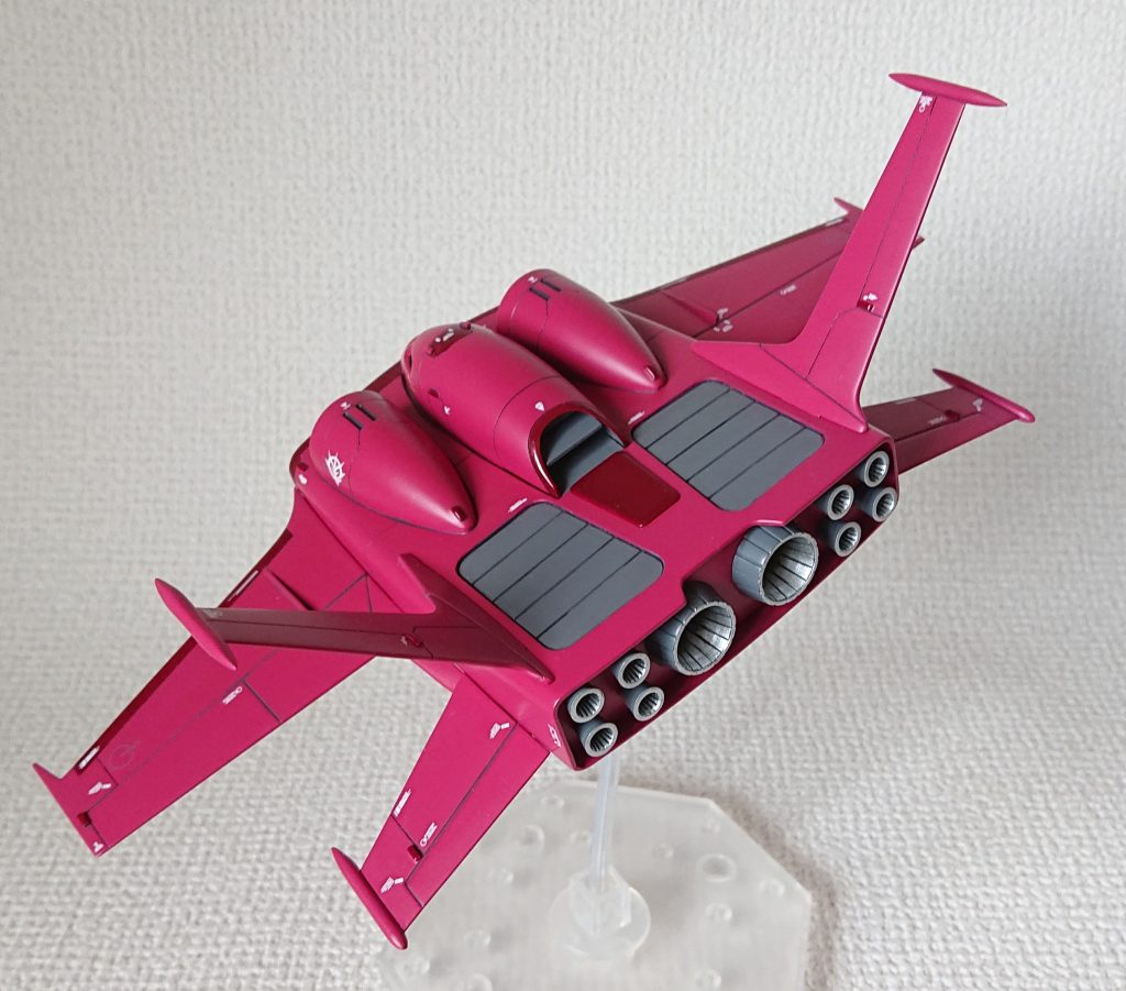 後ろ姿のバーニアがたくさん、これがまたうちにツボりますねぇ😊市販品のバーニアと交換しても良かったのですが、たぶん後ろから見ることはめったにないので、セットのものをそのままに。