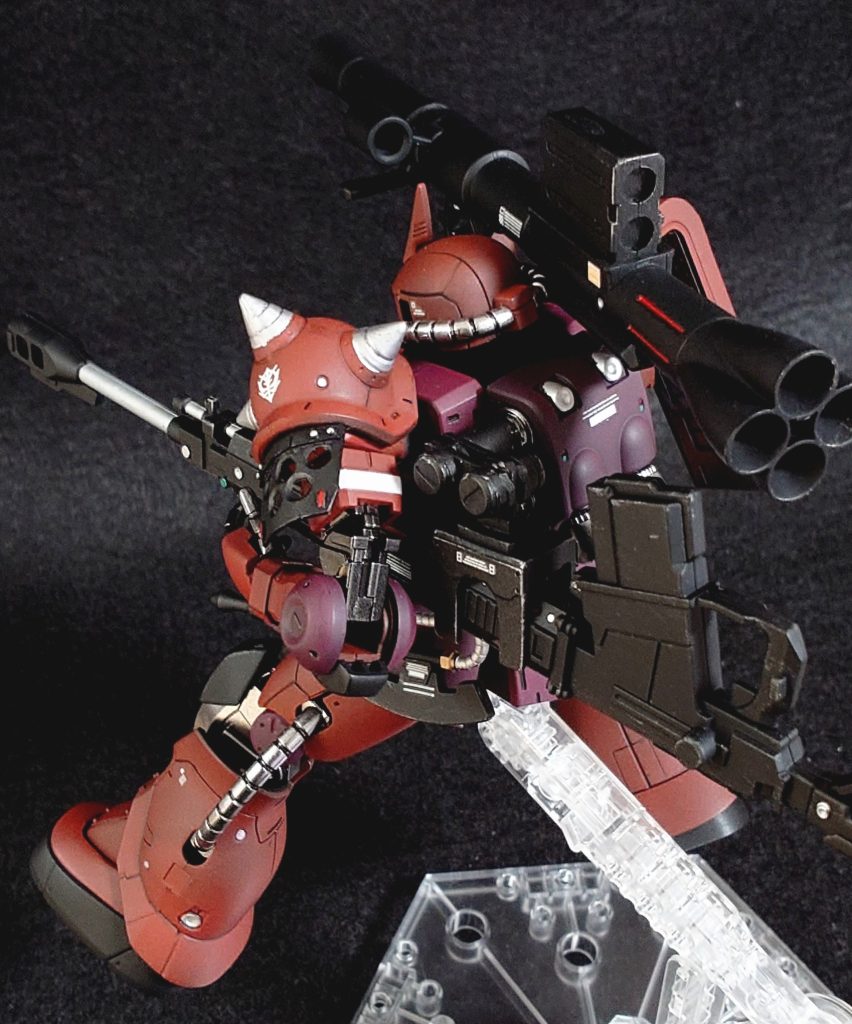 シャアなので対艦ライフルも様々な撃ち方が可能なはず！