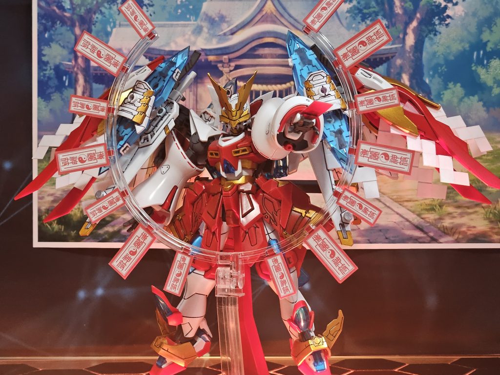 夢想封印！コラボ要素として巫女風なデザインを作る上でやはりキュベレイは外せない。その他今回はプラ板加工が多かったように思います。博麗神社の御札を印刷しプラ板に貼り付け、ウイングにはお祓い棒の装飾を取り付けました。