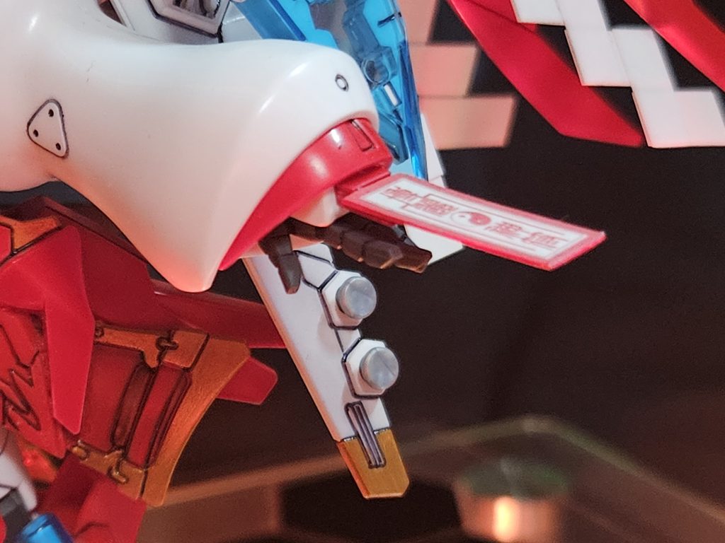 腕はカミキバーニングを使用してるので部品挿入口があり御札を射出出来る仕組み。