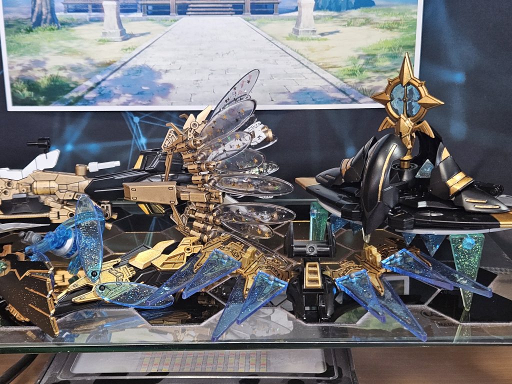 レジンで装飾したパーツ群