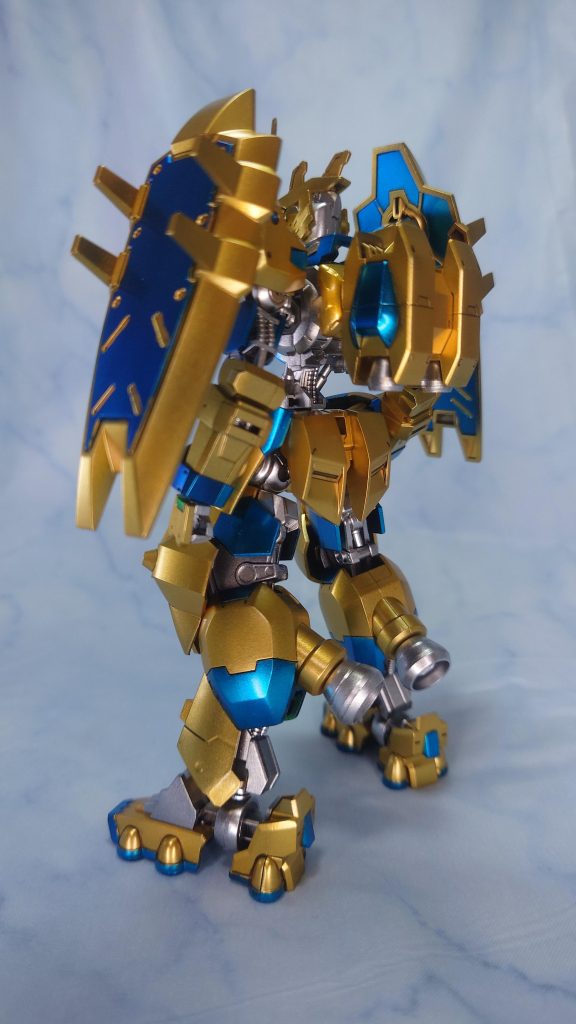 斜め後ろから。ウコンはアスタロトオリジンのパーツを集めています