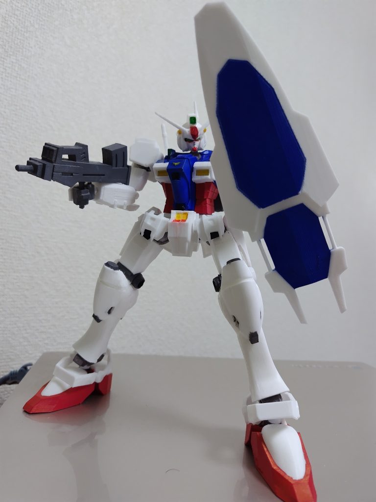 動きます!! ・・ベストメカコレクション以上旧HG以下ぐらいの可動範囲ですが バンダイの技術力は化け物か!