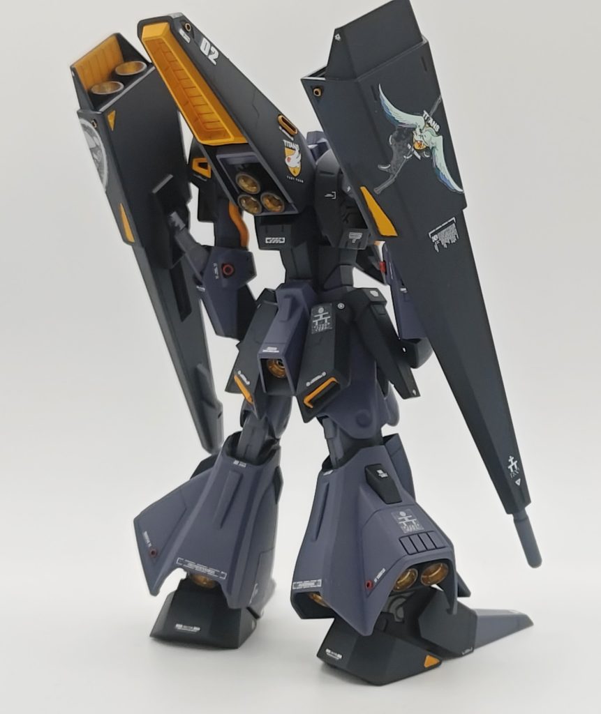 反対側には別購入したデカールでディテールアップしました。貼りすぎ？とも思いましたが・・・貼りたかったので欲望に従いました。