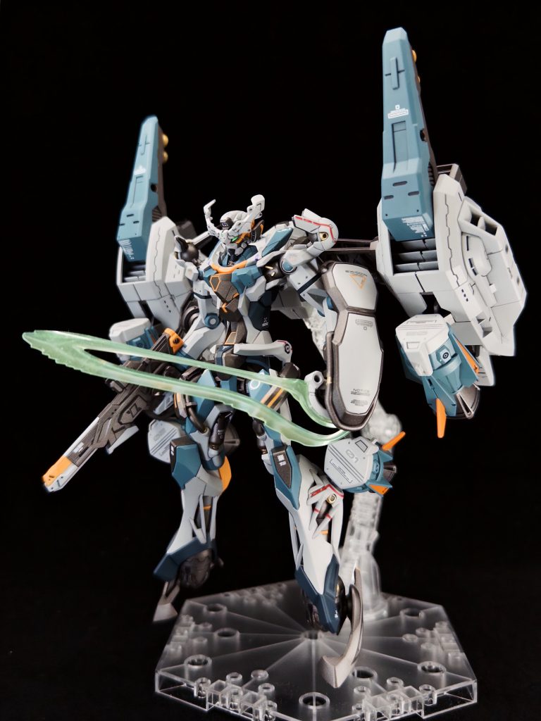 全体はこんな感じです当たり前のように自立出来ないので、ブースターにスタンドを差して飛ばしてます