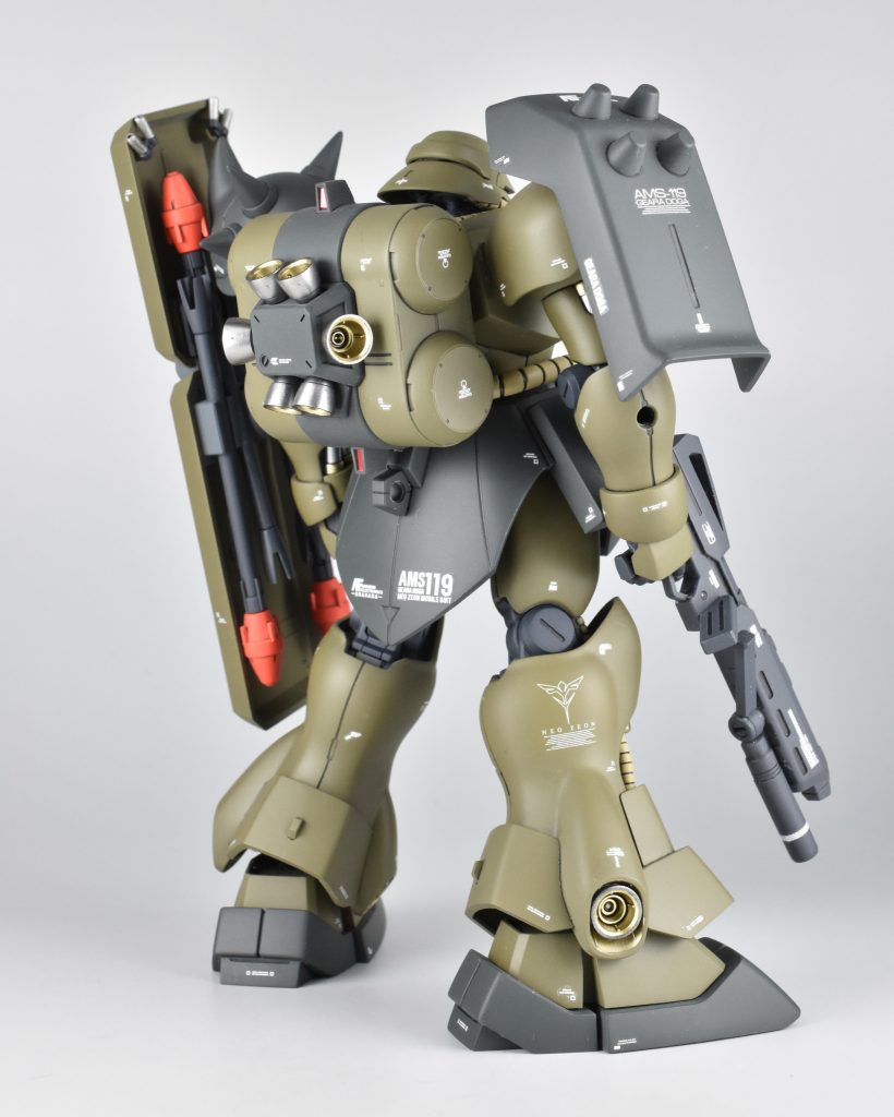 後ろ斜め
