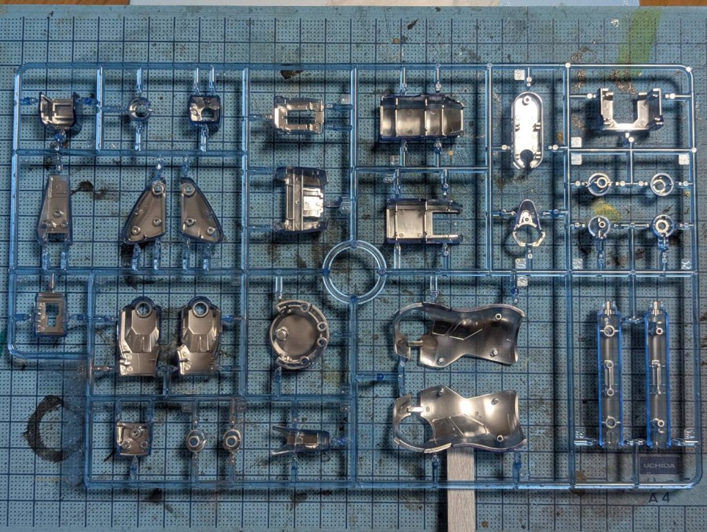 裏側にプレミアムミラークロームをうっすら吹き付けました 