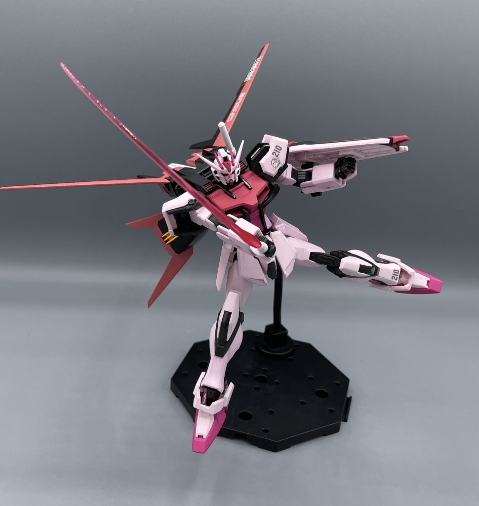 ビームサーベル!! 敵機がフェムテック装甲⁉ ストライカー換装準備!!