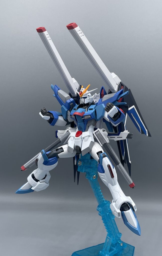 超高インパルス砲 シュトゥルムスヴァ―ハー この武装、上映まではアグニ砲だったと思うのですが、いつの間にやらSEEDらしいカッコいい名前が付いていました(笑)