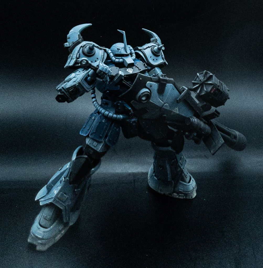 シールドから抜刀!はいかっこいい!グフといえば白兵戦🥴