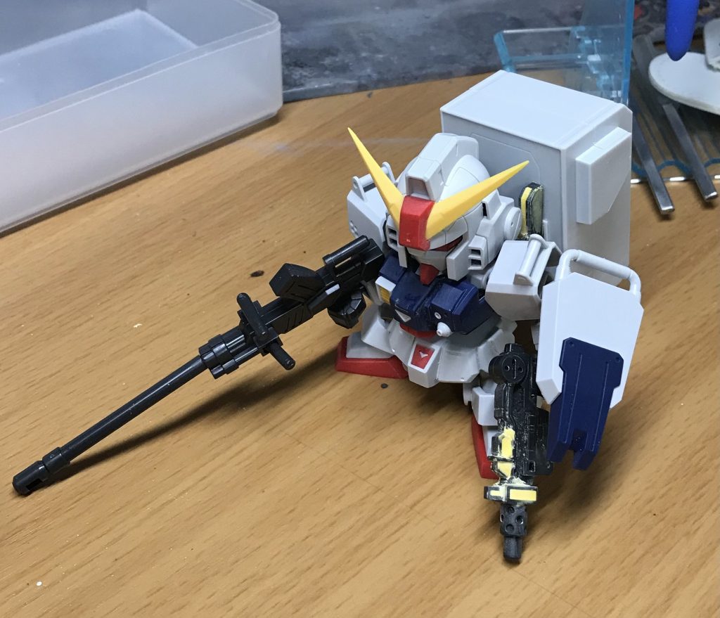 制作途中。無塗装でほぼ色分け完璧です。素晴らしい。
