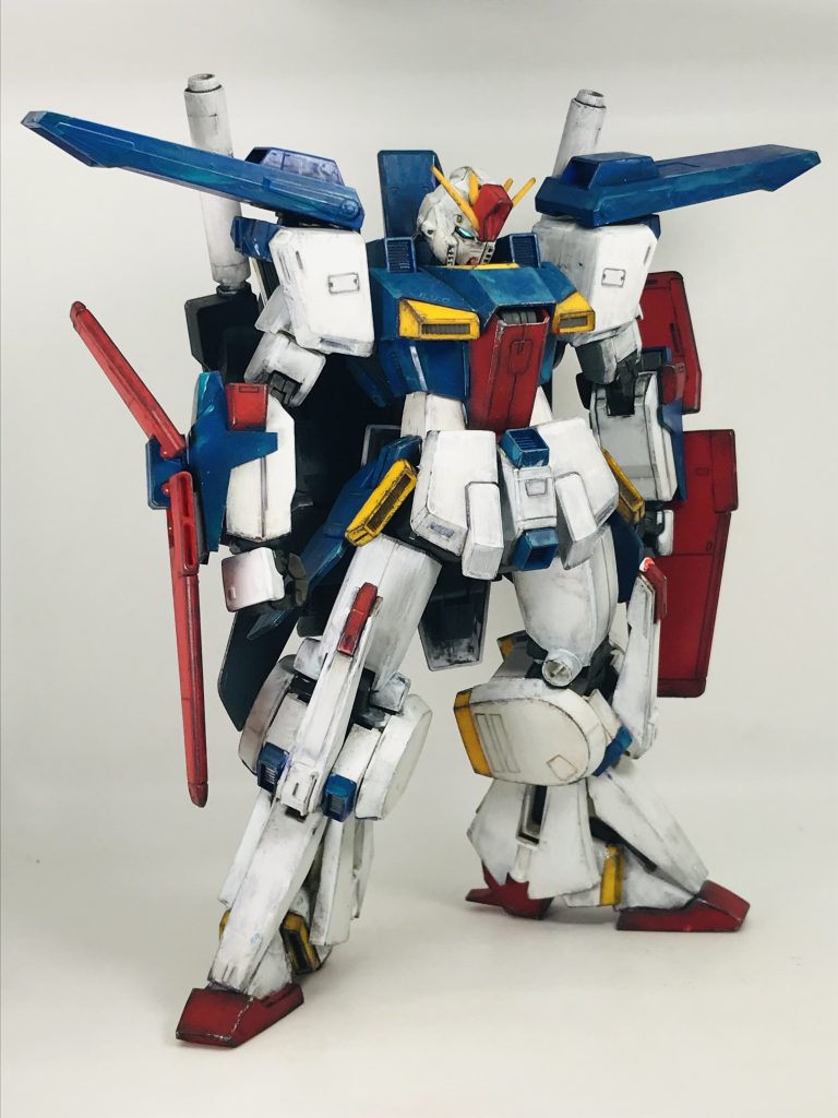 そして…未公開作品 MG ダブルゼータガンダム（旧）新しいウェザリング手法お試し作品いつもの成型色ウェザリングに加え、アクリルガッシュ（絵の具）のウェザリングを追加してます難易度　★★★☆☆作業時間　★★★★☆敷居の高さ　★★☆☆☆アクリルガッシュは全く匂いがないので、リビングモデラーも安心😃アクリルガッシュを薄めに2回ほど適当に重ね塗りしてみたけど、元のお手軽ウェザリングの効果もあってなかなか良い感じかも？🤔完成したら…投稿予定？🤔って…実はもう完成してるのですが…この状態で止めておけば良かったかなと感じでたり…😅