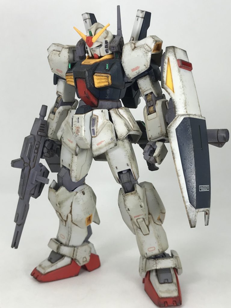 HGUC ガンダムマーク2（新）成型色ウェザリング仕上げ（超お手軽版）水性ホビーカラー焼鉄色のチッピングと、リアルタッチマーカーブラウン1の陰影付けのみ関節のゴールドのみ塗装難易度　★☆☆☆☆作業時間　★☆☆☆☆敷居の高さ　★☆☆☆☆