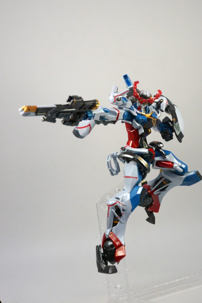 劇中で『あれは…キラキラだ!』というコメントがあったことと、絵柄的に妻や娘向けかな…ということで、僕の趣味のウェザリングではなく、キラキラ光沢仕上げにしました。