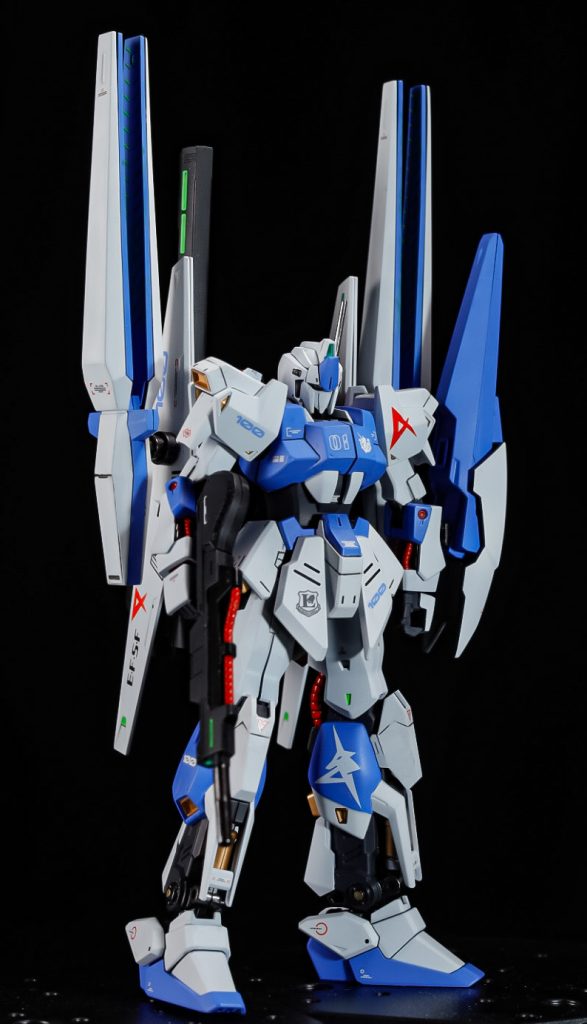 よって当面はゼータを改修した機体での搭乗にせざるを得ない状況になってしまい、一機だけ作られたこの機体も実戦配備される事は無かった…