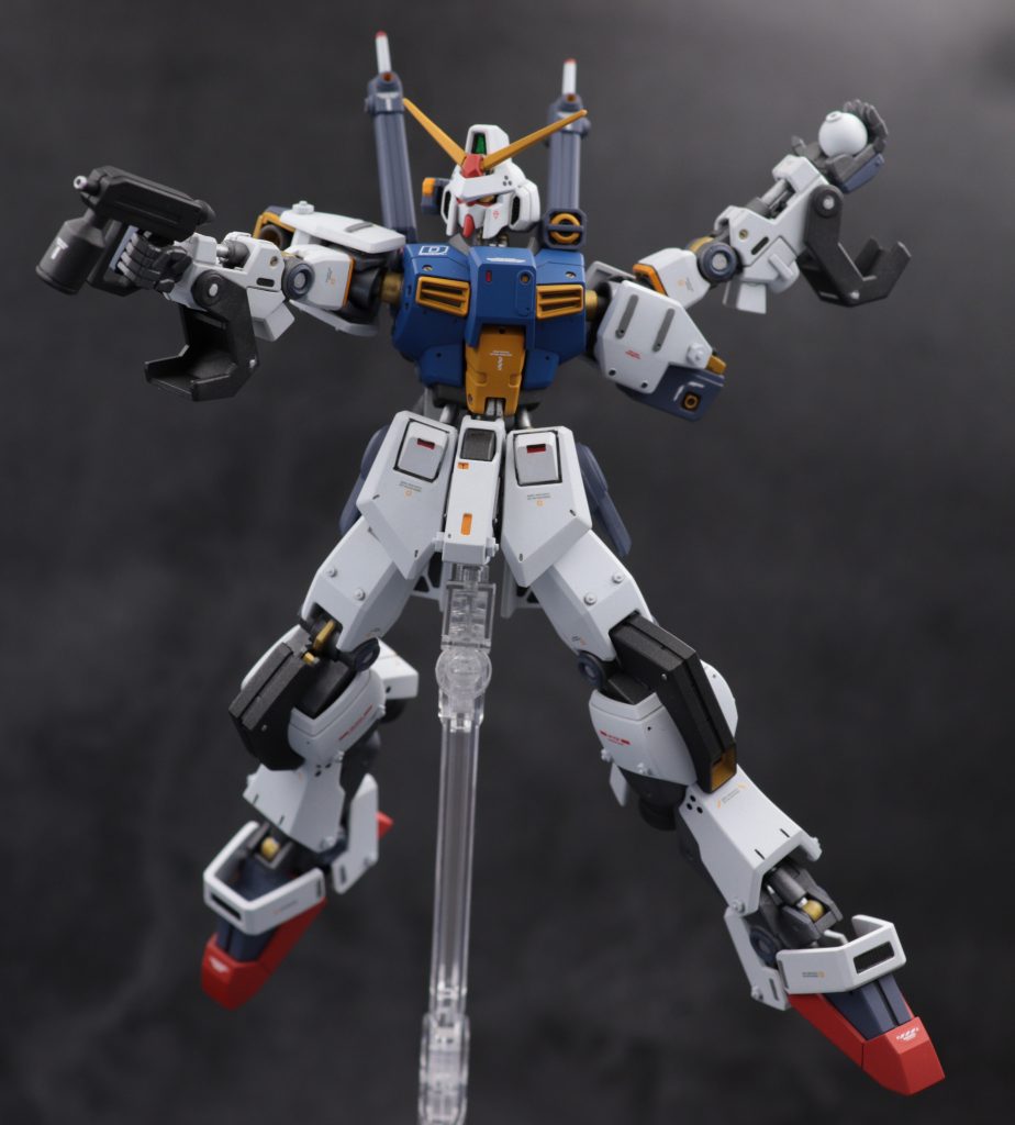 トリモチガンと大型トリモチ弾。