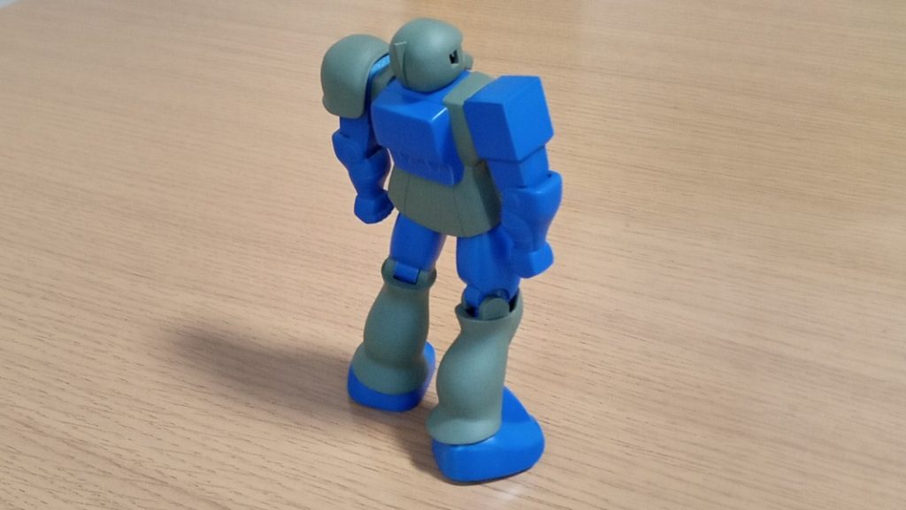 毎度、画角が一緒です。キットの状態より頭を大きくする加工をしました。