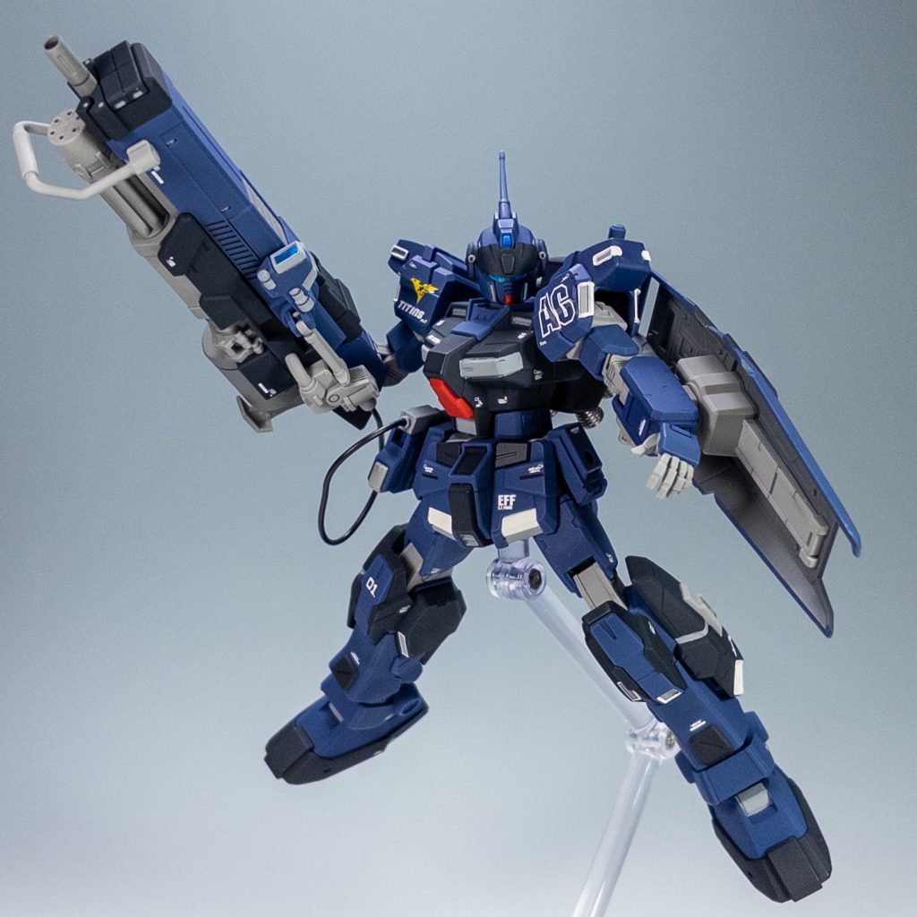 目玉武器、シェキナーです。複合型特殊武装とのことで、ビーム・ランチャー、ガトリングガン、ミサイルが搭載さていますが、合わせ目や部分塗装箇所もすごいです(笑) 