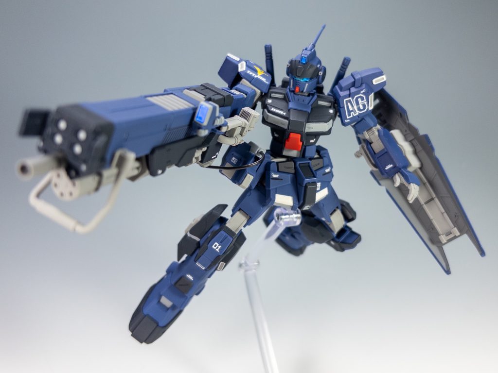 シェキナーを構えて。今のところ、片腕でも保持できてますね！全部載せのクソデカ武器、カッコよくないわけがない(笑)