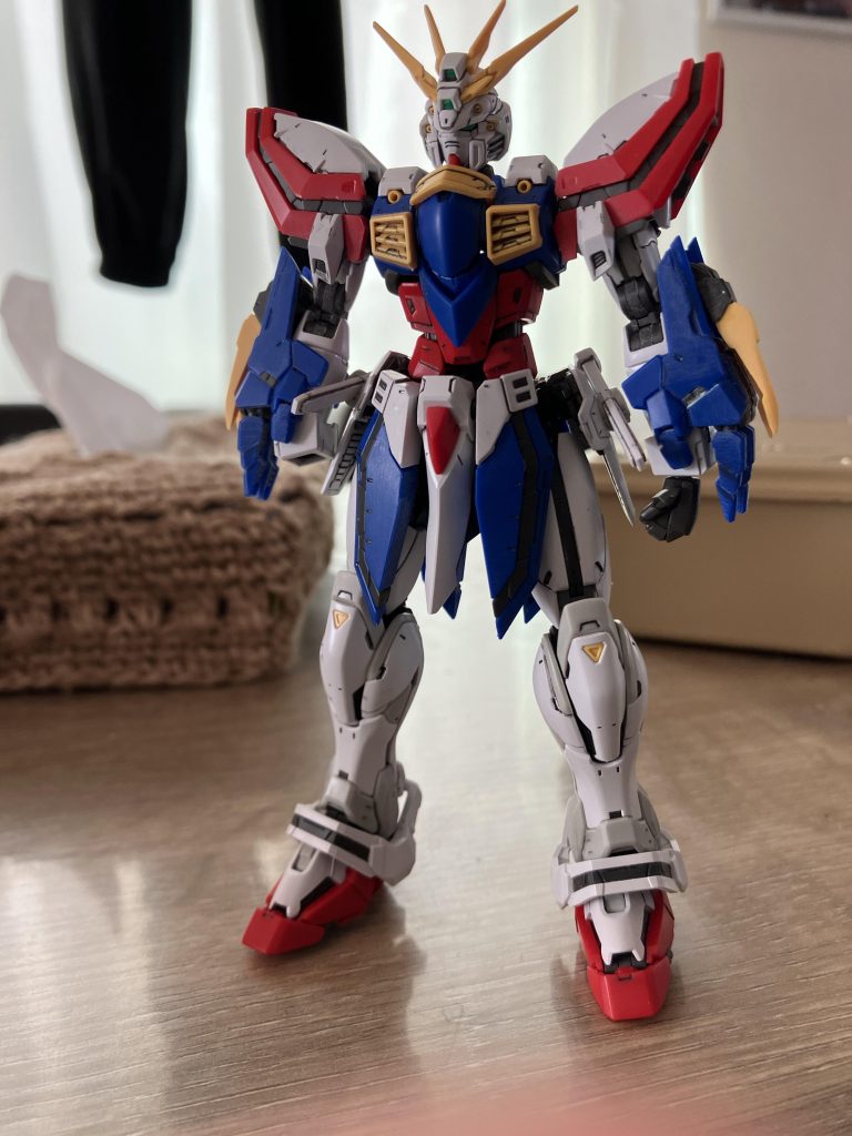 素組みでもこのかっこよさ！分かりづらいかもしれませんが、顔の眼の上の庇みたいな部分削り込み目が見えやすいようにしました！