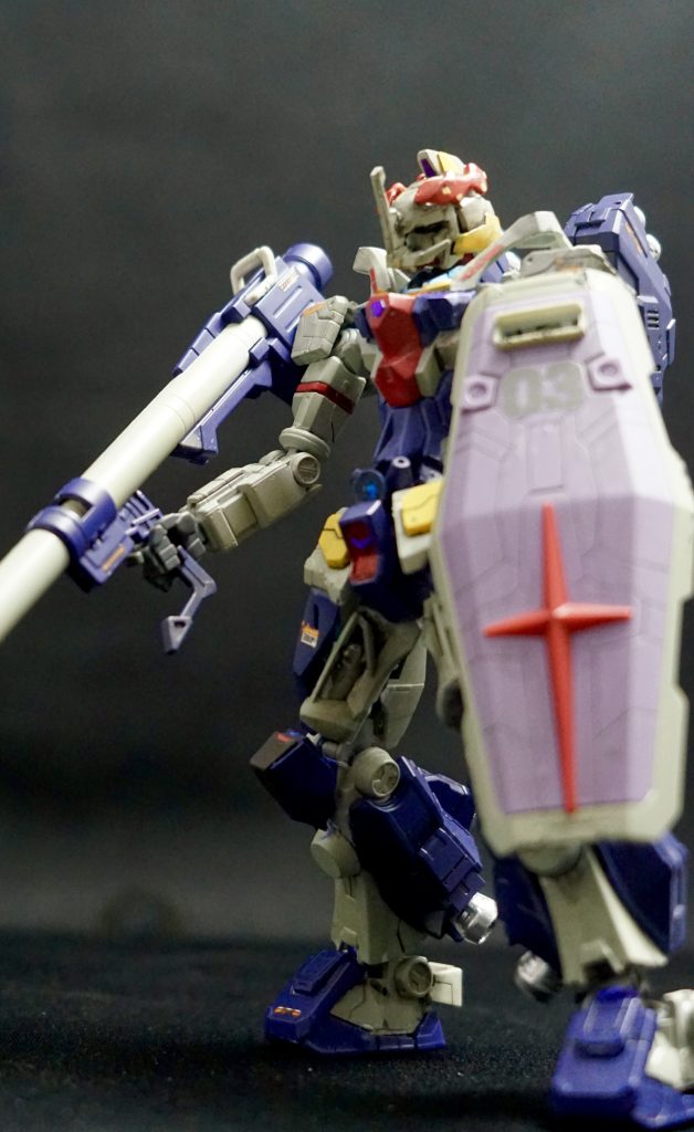 機動性を強化する為の推進アーマーを換装する事も可能。