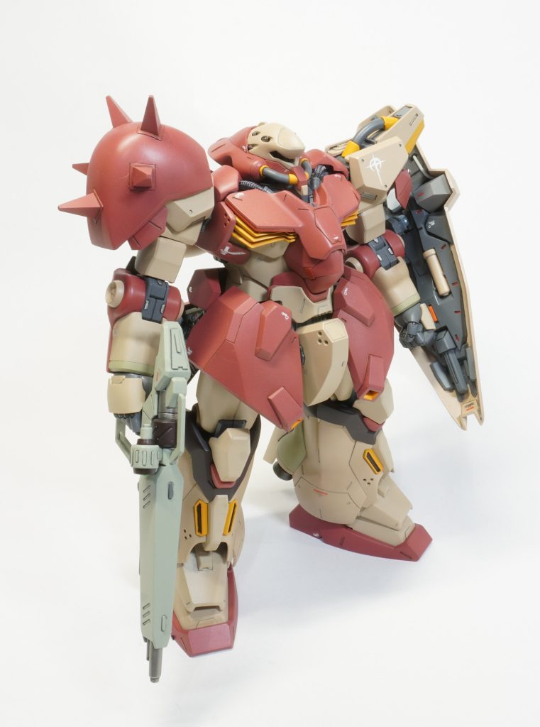 シールド裏は、ネットで拾った画像を参考に色々追加しました。ライフルスコープ。無くしたので作りました。スゴイ大変でした。