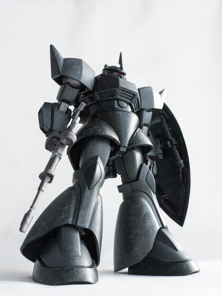 次は細かい砂を混ぜて、もう少し質感を増したいですね。しかし筆塗りならではの面白い表現ができて、全体的に満足です。次はこれに錆塗装していくぞ！