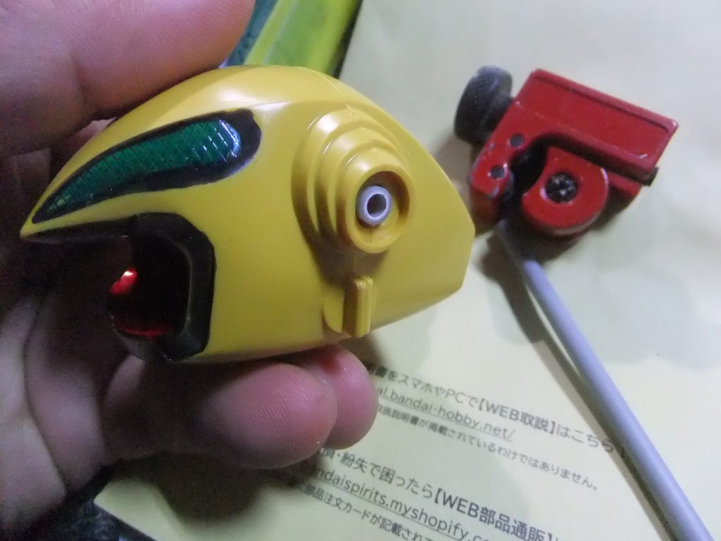 肩の受け側はウェーブプラパイプ内径3mmを設置します。