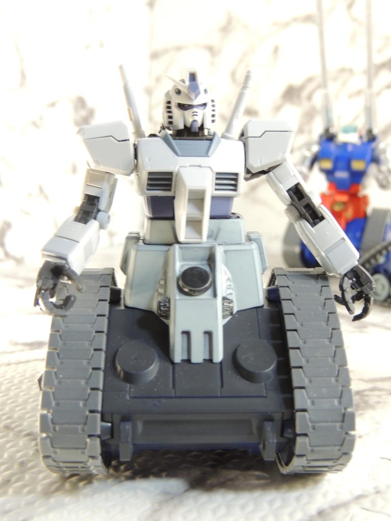 ちなみにRGでドッキングしてみると、なんかサイズが変 