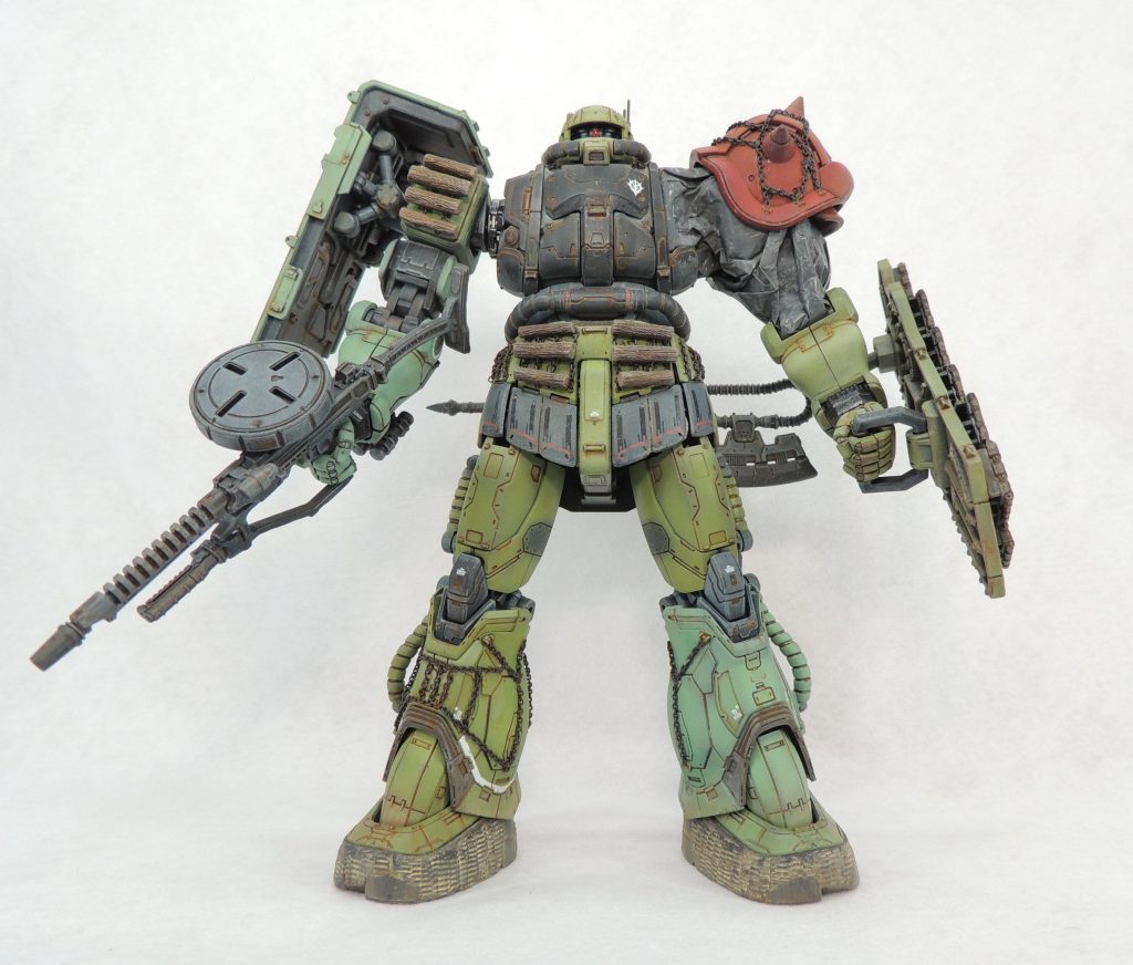 手足のちぐはぐな塗装により、野戦での急造感を演出してみました。