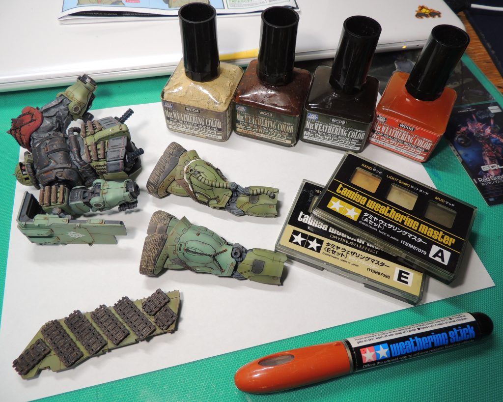 ■ウェザリング:「汚しても汚くはしない」(!?)ことを心掛け、各種ウェザリング用マテリアルを使用しました。好みで、今回は錆色のラストオレンジを多用しています。
