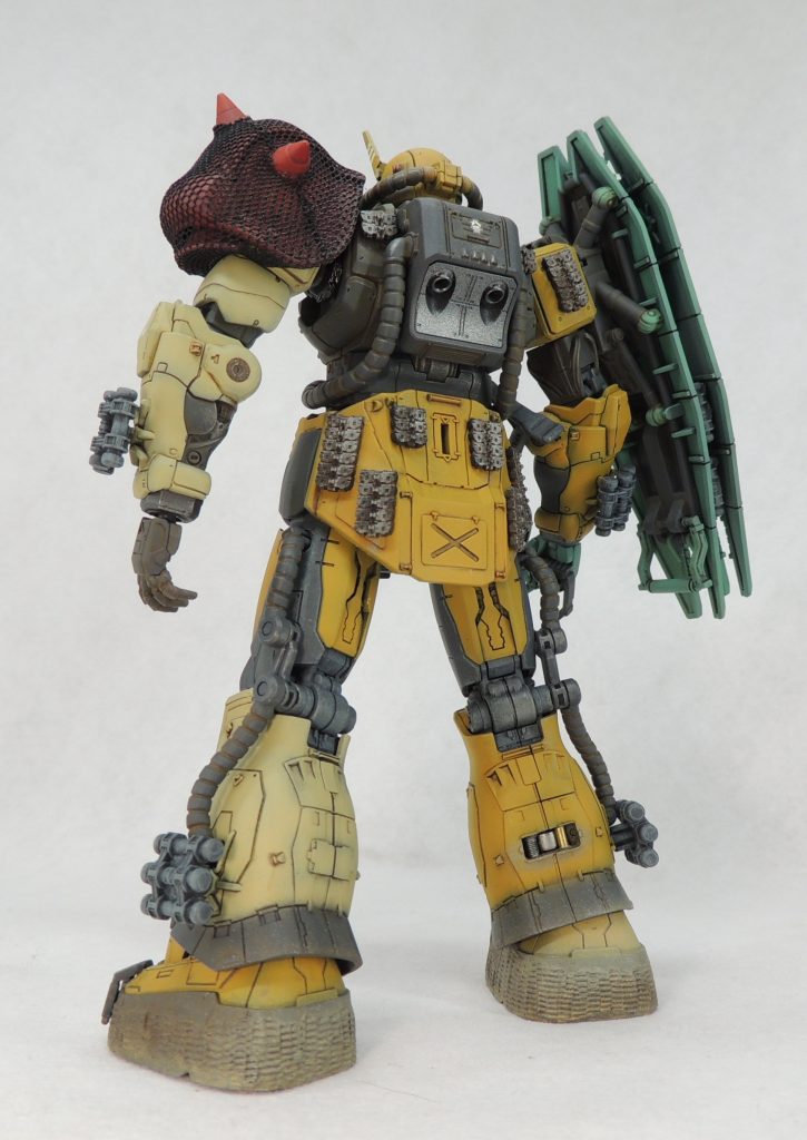 ■塗装手順(おおまかな流れ)：パーツごとにメカサフスーパーヘヴィを吹き付けた後、部位ごとに調色したカラーを吹き付けました。クラックを未然防止するため、パーツごとにエナメル系塗料でウォッシングを行い、乾燥後、各種ウェザリングマテリアルを用いて使用感を演出しました。