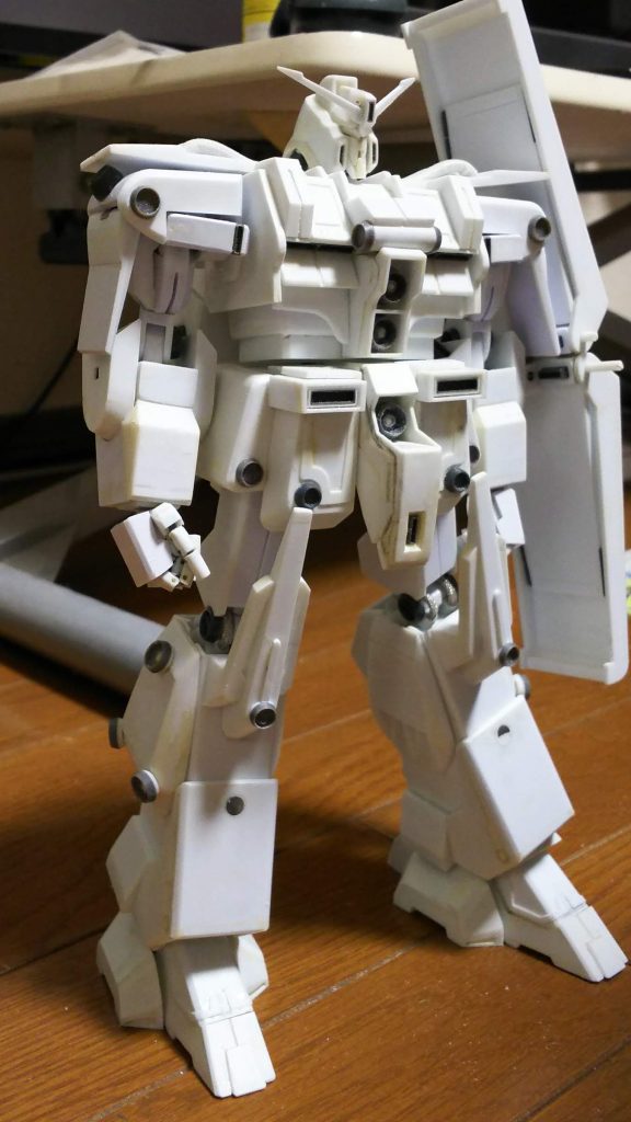 ほぼ完成時はこんな感じです。たまたま1/300サイコガンダムMk-2のキットが手に入り、HGUCサイコガンダムも有ったので、並べられるMk-2が欲しいと思い、製作しました。