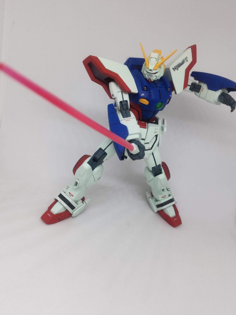 ビームソード。結構使ってましたよね。腰からポロポロ取れるのでプラ板で調節しました。