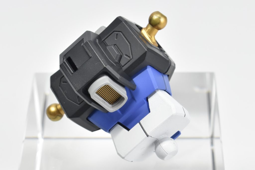 バックパックのスラスター内部は、ゴールドでメリハリをつけました。