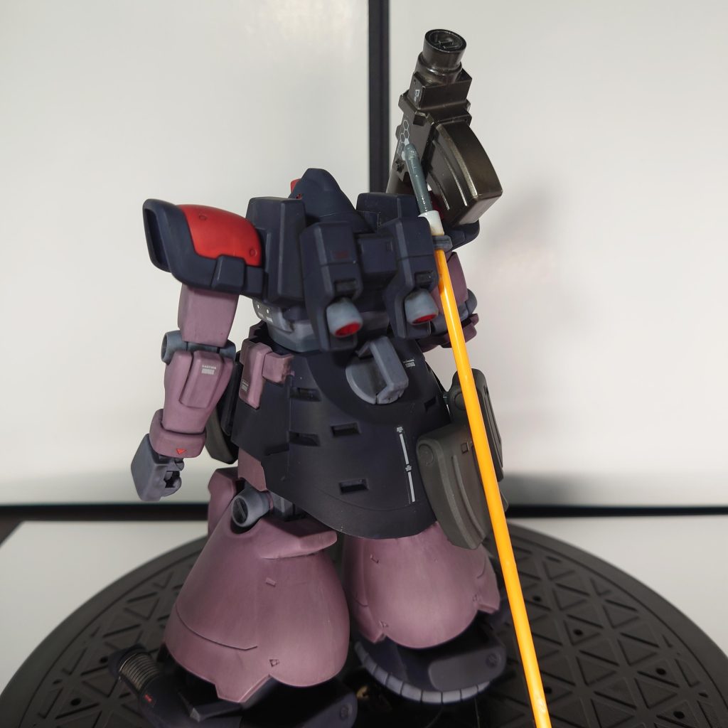 サーベルを子供に捨てられたらしく見つからないとで別のランナーをカットしてササッと作りました。ん〜ダサいな〜！🤣