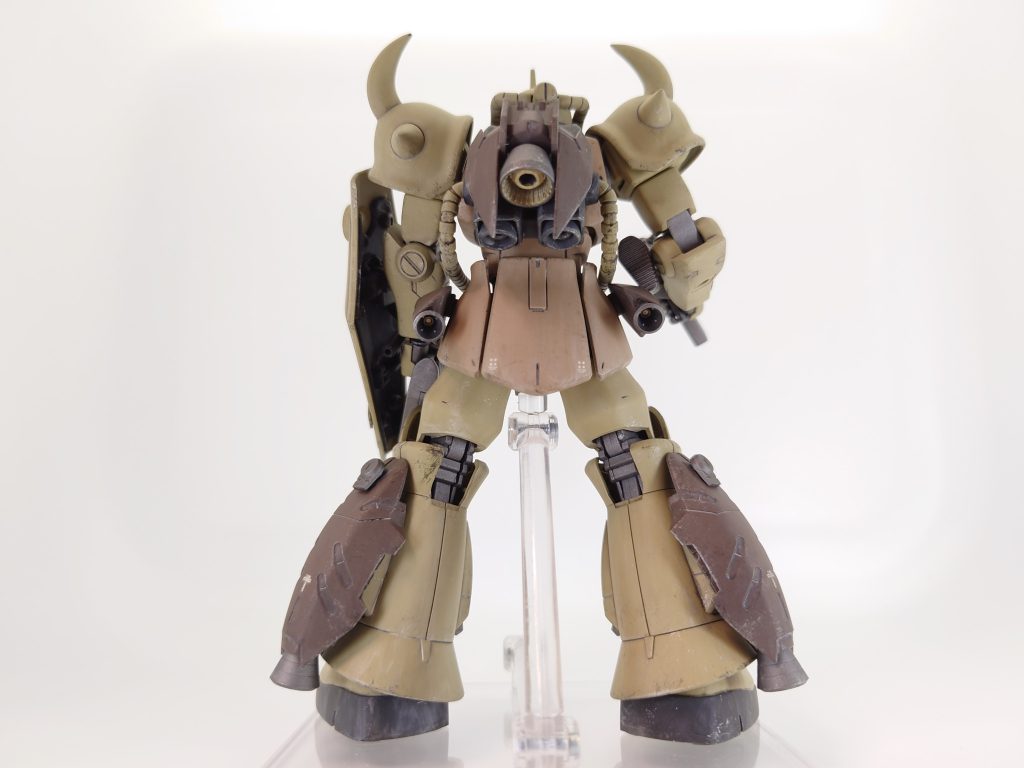 バックパックにブースターを増設したり両足&腰にも補助スラスター的なものを追加したり自由に作って楽しみました