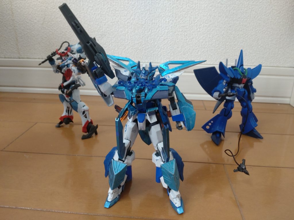 最後に今年買ったHG GUUUUXとGフレームハンブラビとの3ショット。特にAGE−FXとハンブラビは同じくらい好きな機体。最後に又々話が180°変わりますが、次回は先日行った盛岡旅行の話が出来ればと思っています。