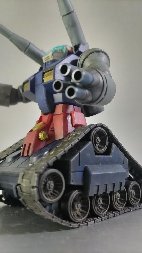 今回は平面部分のヤスリがけをしました。ビシッとした面やエッジが出せるように練習あるのみですね😂