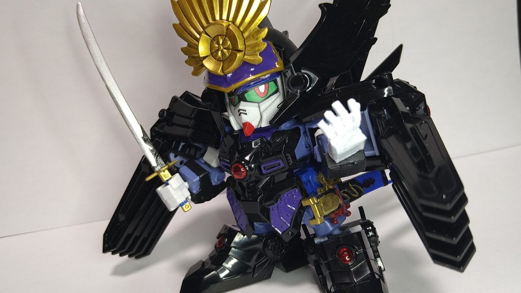 「 我が覇道を阻むうつけども！地獄の業火に焼かれるがよい！」左手はGフレームのジオン系ハンドパーツを削って織田信長頑駄無の手甲をくっつけて再現