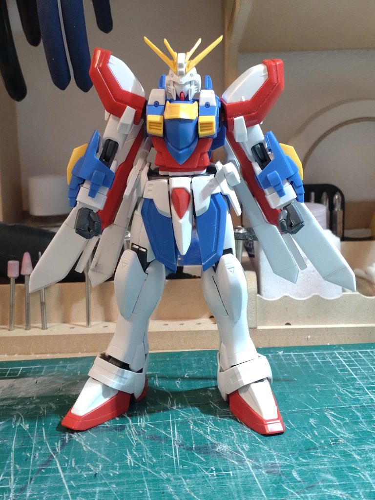 今回は製作工程も。スタイルアップ途中の写真です。薄っすら胴手足の延長箇所が分かります。こういう改造は2回目だったので割と上手くいったかも。ウイングは閉まりきってないのが丸わかりですね(汗)このあと上のウイングは一部、下のウイングは全部を作り直したのに結局あまり変わらず(泣)