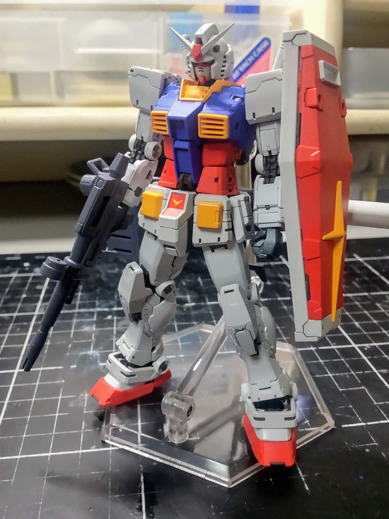 制作工程、というか途中です。デカールをしっかり貼る作風なのですが、こっちもスッキリしててありですねぇ。