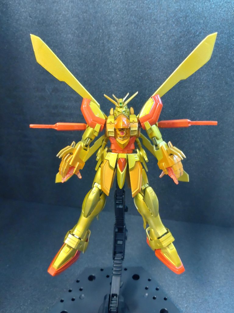 RG、HG両方のゴッドガンダムが手に入ったので、RGを作る前の練習兼キャンディ塗装の練習ということで制作を開始した作品でありました。RGの日輪エフェクトから昇る太陽をイメージしたカラーリングとネーミングになりました。