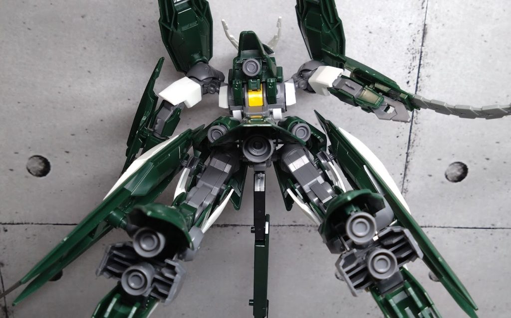 背面に覗く大量のブースター！