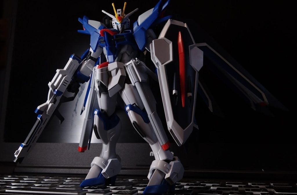 ほぼ宣材写真と同じような立ちポーズ！笑ちょっと光が暗すぎた