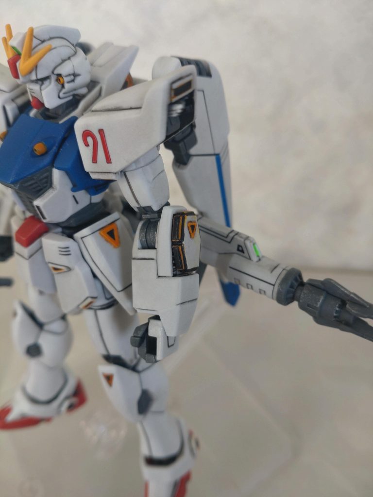 F91部分はマスキングしてデザインナイフで切り出し🔪。そしてスプレー塗装。上手くいった。(*´▽`*)