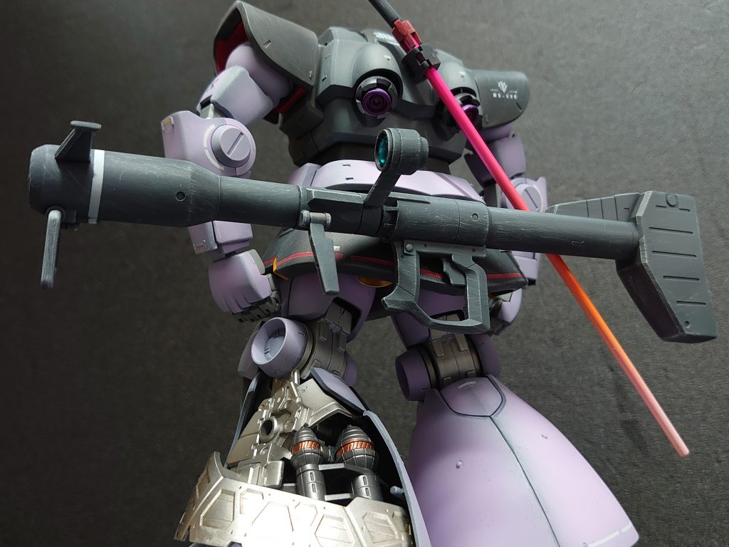 内部フレームも一応見えるようにしますた。武器はお尻にマグネットで固定できるようにネオジウム仕込みました。